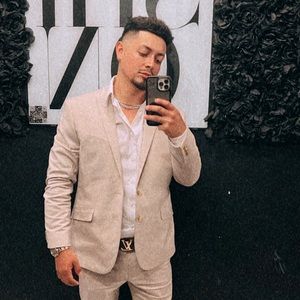 Meet your Posher, Jose